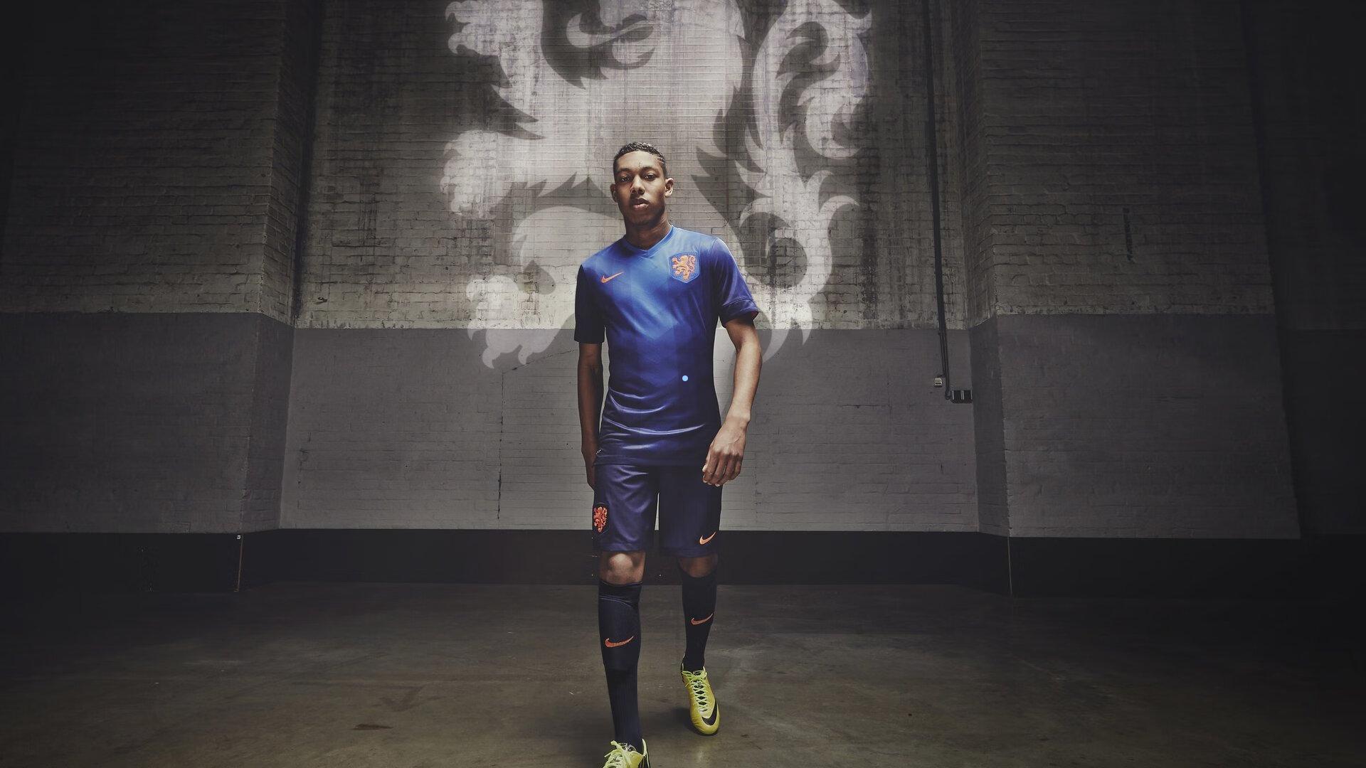 足坛一夜风云骤变,皇马换帅、C罗低谷、利物浦破冰