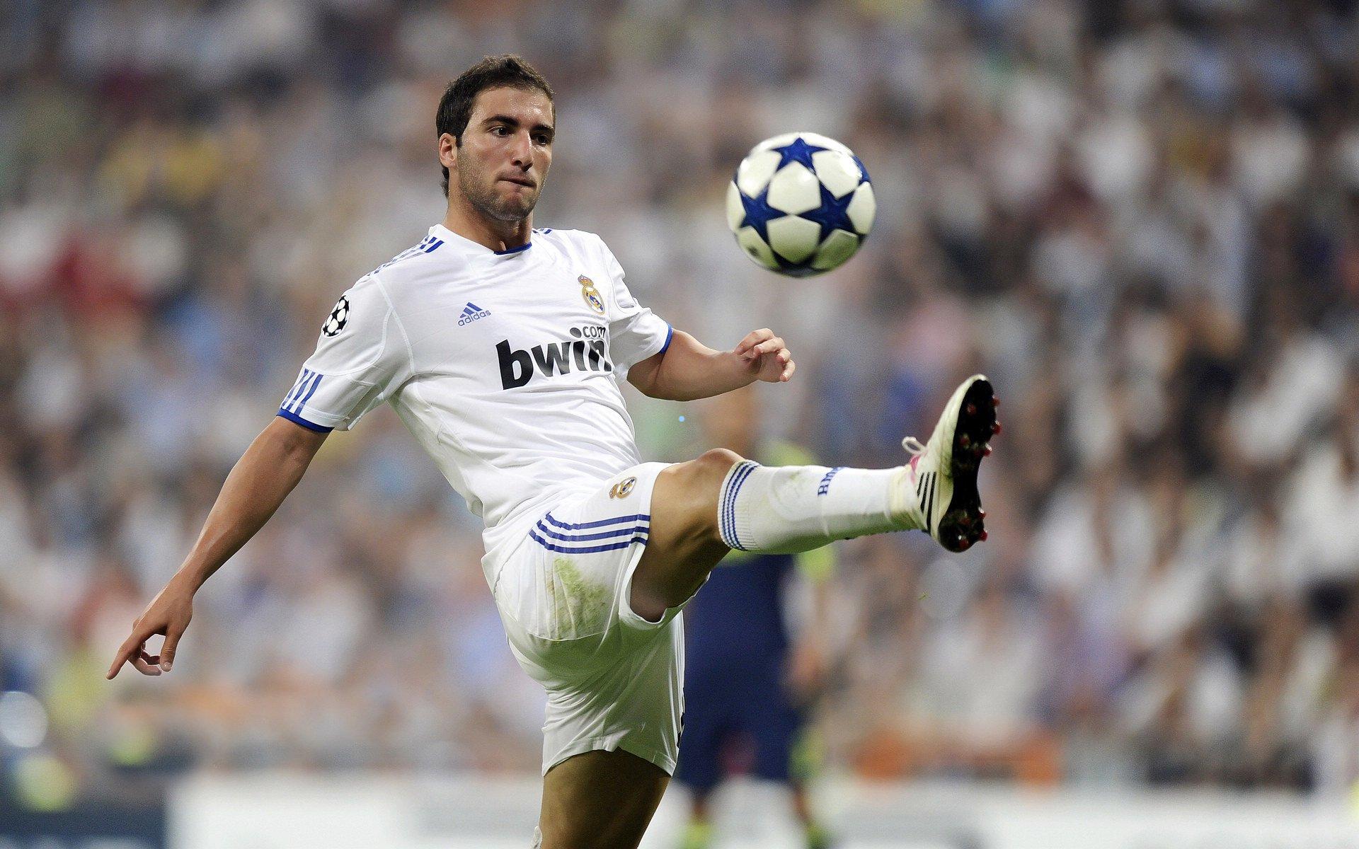 狼队领衔欧洲球队追逐美职联锋霸瑟里奇，上赛季与梅西上演金靴巅峰对决